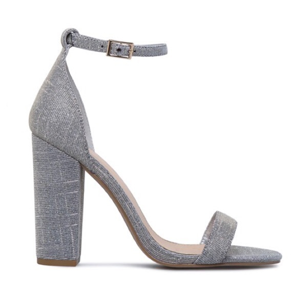 Silver Lurex Ankle Strap Sandal Size 8, NIB - Picture 2 of 5